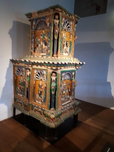 Geschiedenis: Historische kachel in museum Hohen Salzburg
